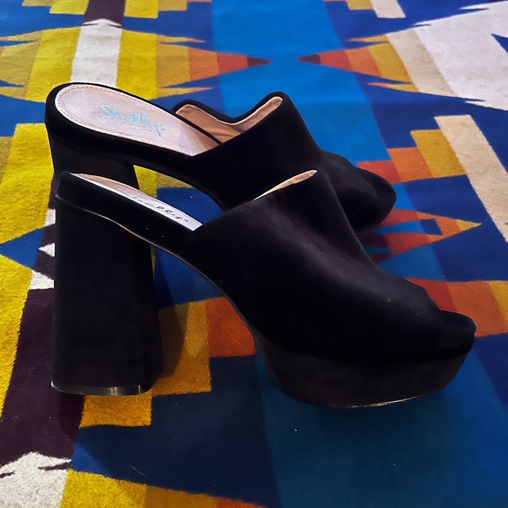 Shelly’s London Mules